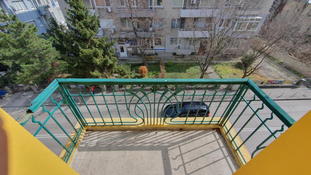 Стаи За Гости Sun House Apartman Várna Kültér fotó